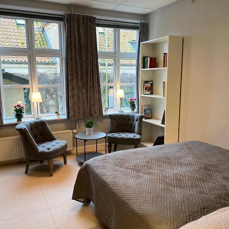 Apothekergaarden Stege Stuen Mod Gardhaven Bed and Breakfast Exteriör bild