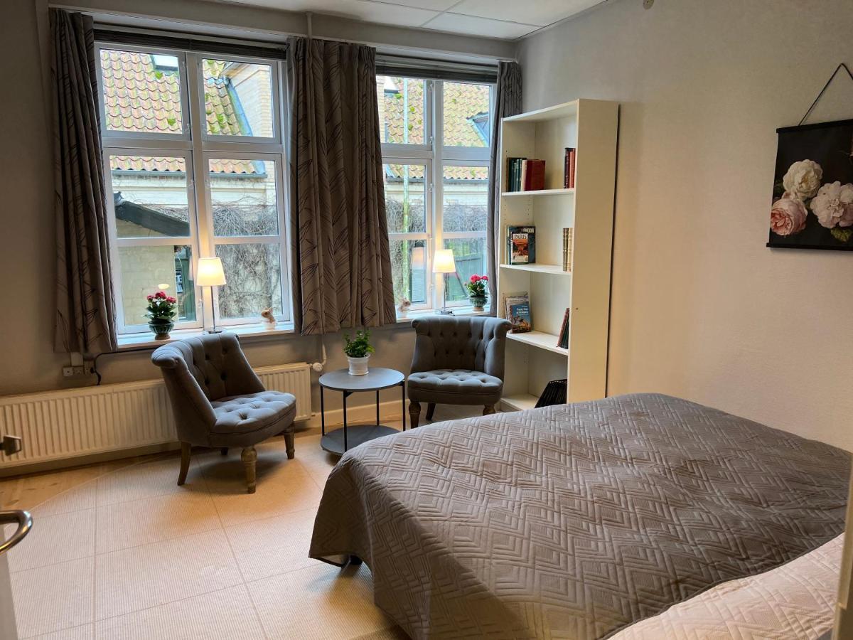 Apothekergaarden Stege Stuen Mod Gardhaven Bed and Breakfast Exteriör bild