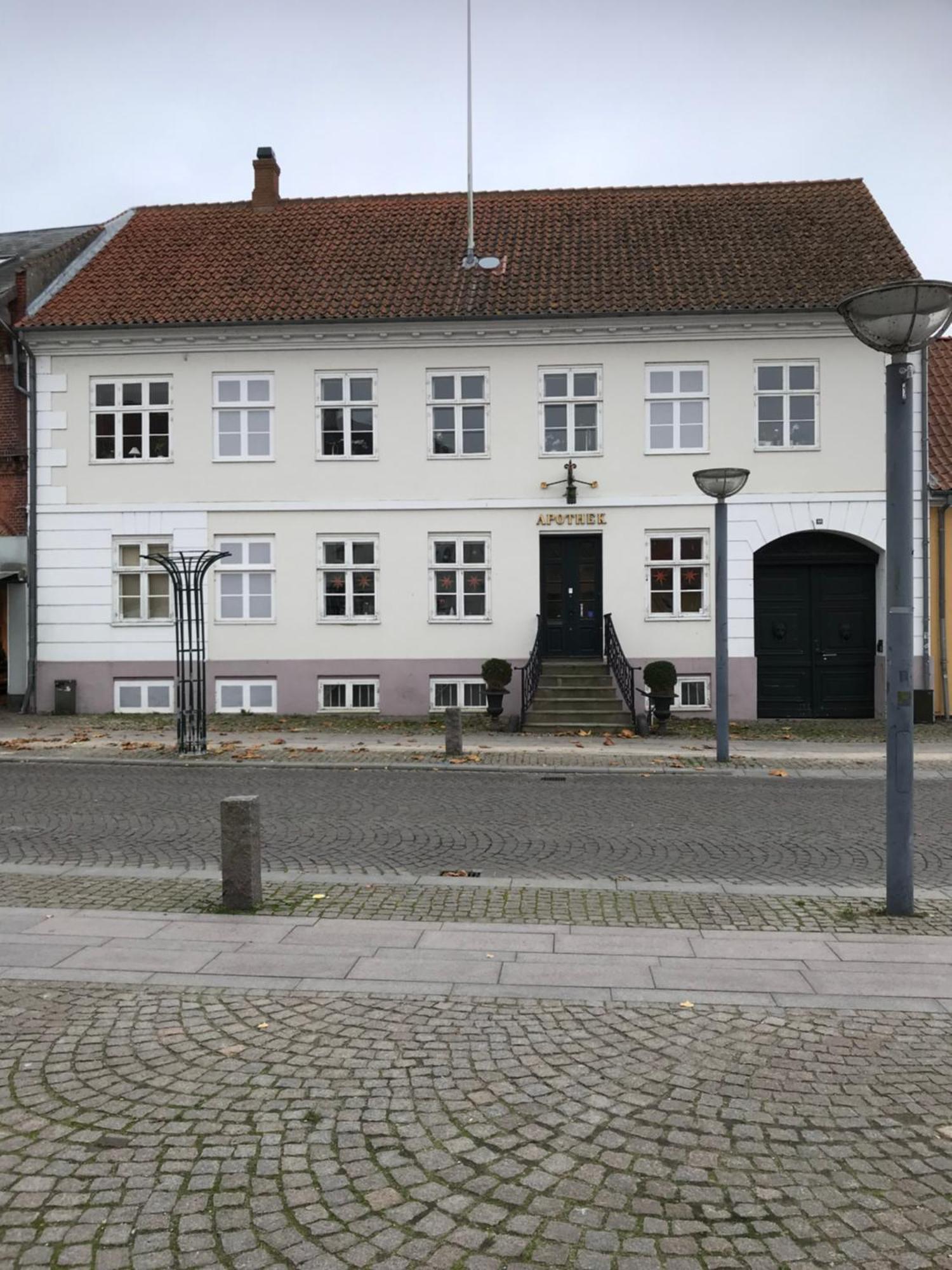 Apothekergaarden Stege Stuen Mod Gardhaven Bed and Breakfast Exteriör bild